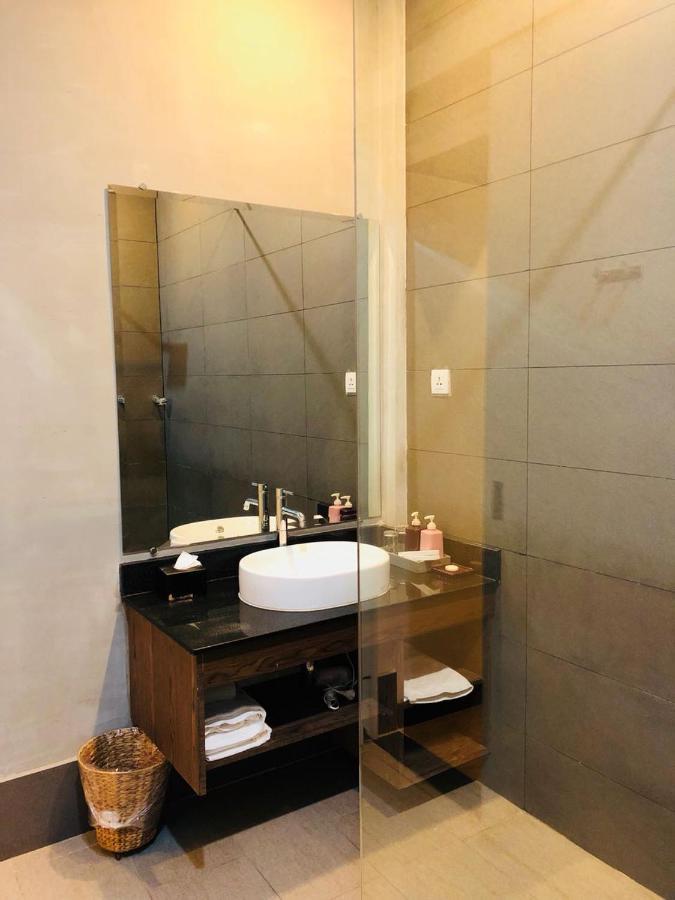 Asiban Quay Boutique Hotel Phnom Penh Exterior foto